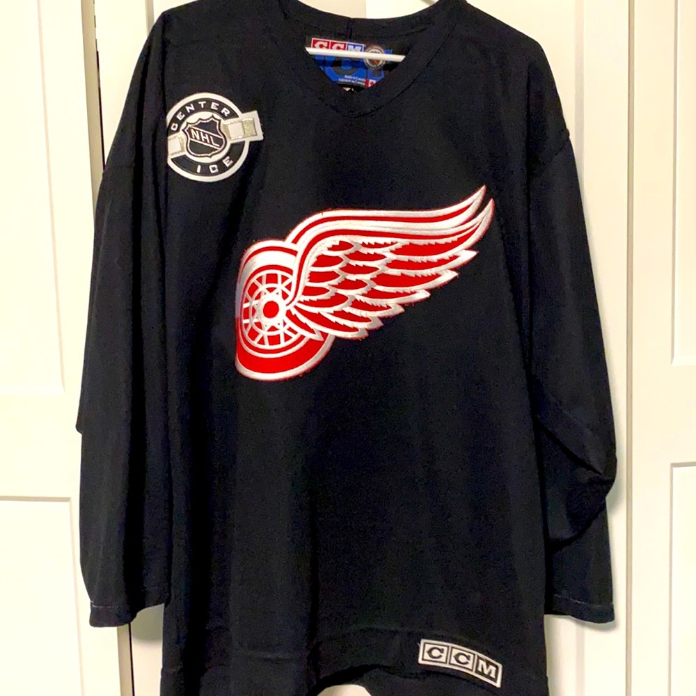 Detroit Redwings Mens L Center Ice Jersey
